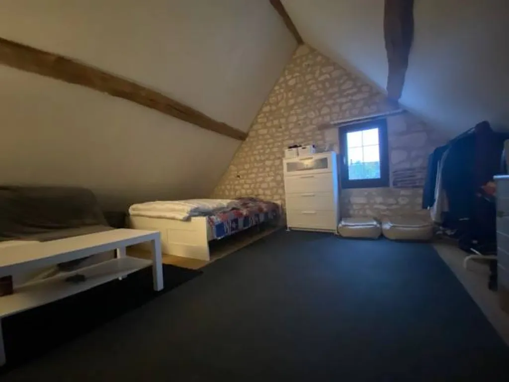 A acheter maison atypique de 145m² proche de l'autoroute, des écoles et du centre commercial sur la commune de TOURVILLE LA RIVIERE 76410