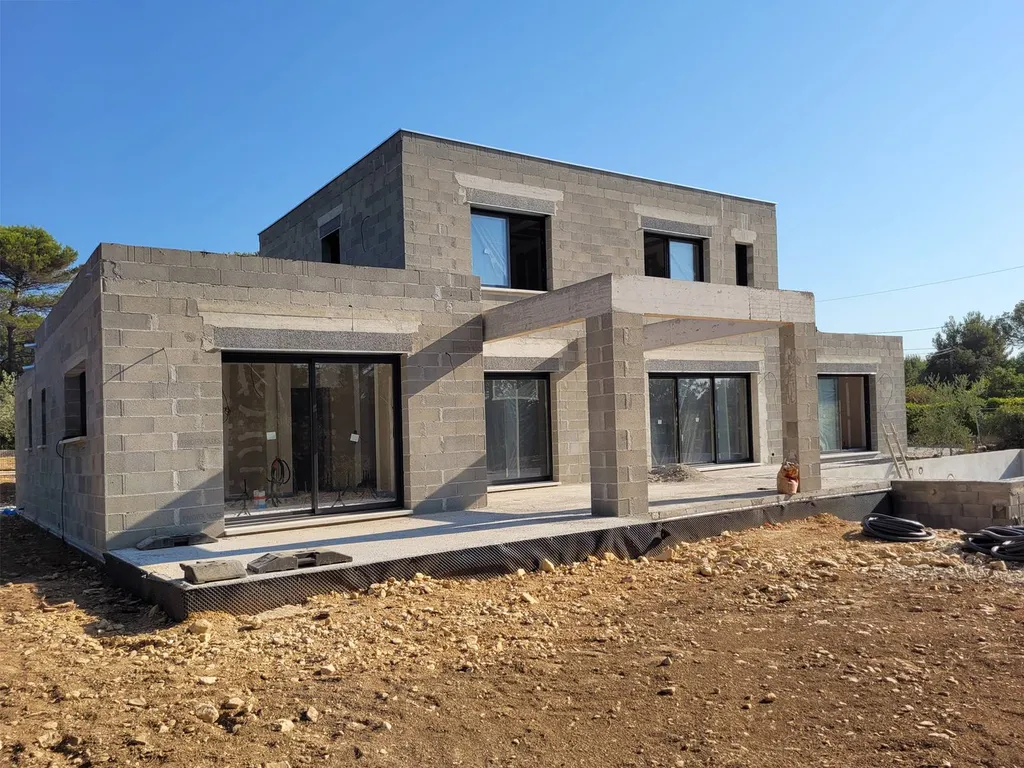 Construction d'une maison contemporaine à Lambesc