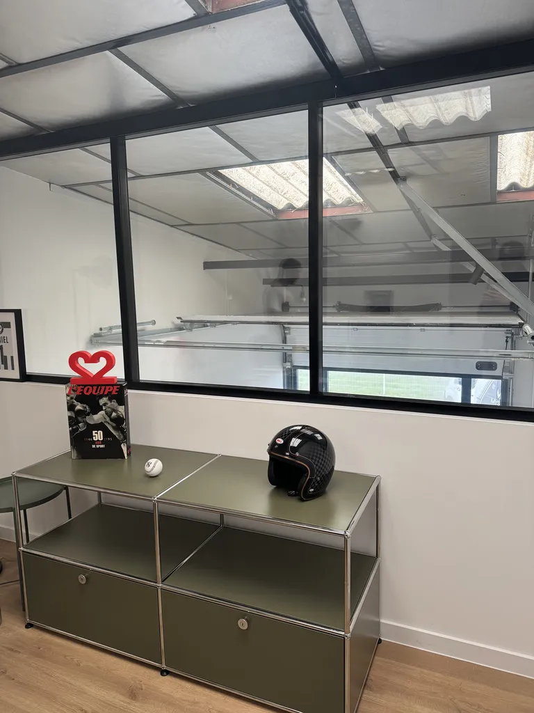 Aménagement professionnel sur mesure à Toulouse – Mobilier design contemporain