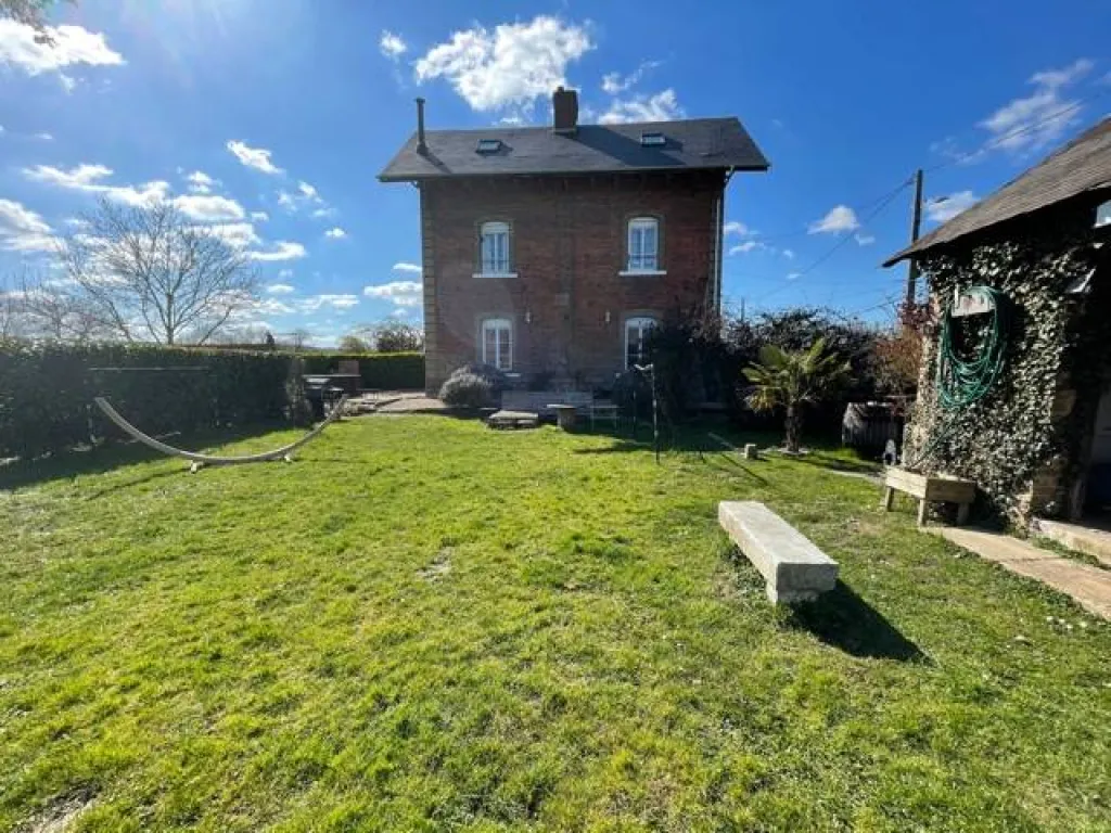 A acheter, maison de brique avec beau jardin de 670m² au calme proche tourville la rivière 76410