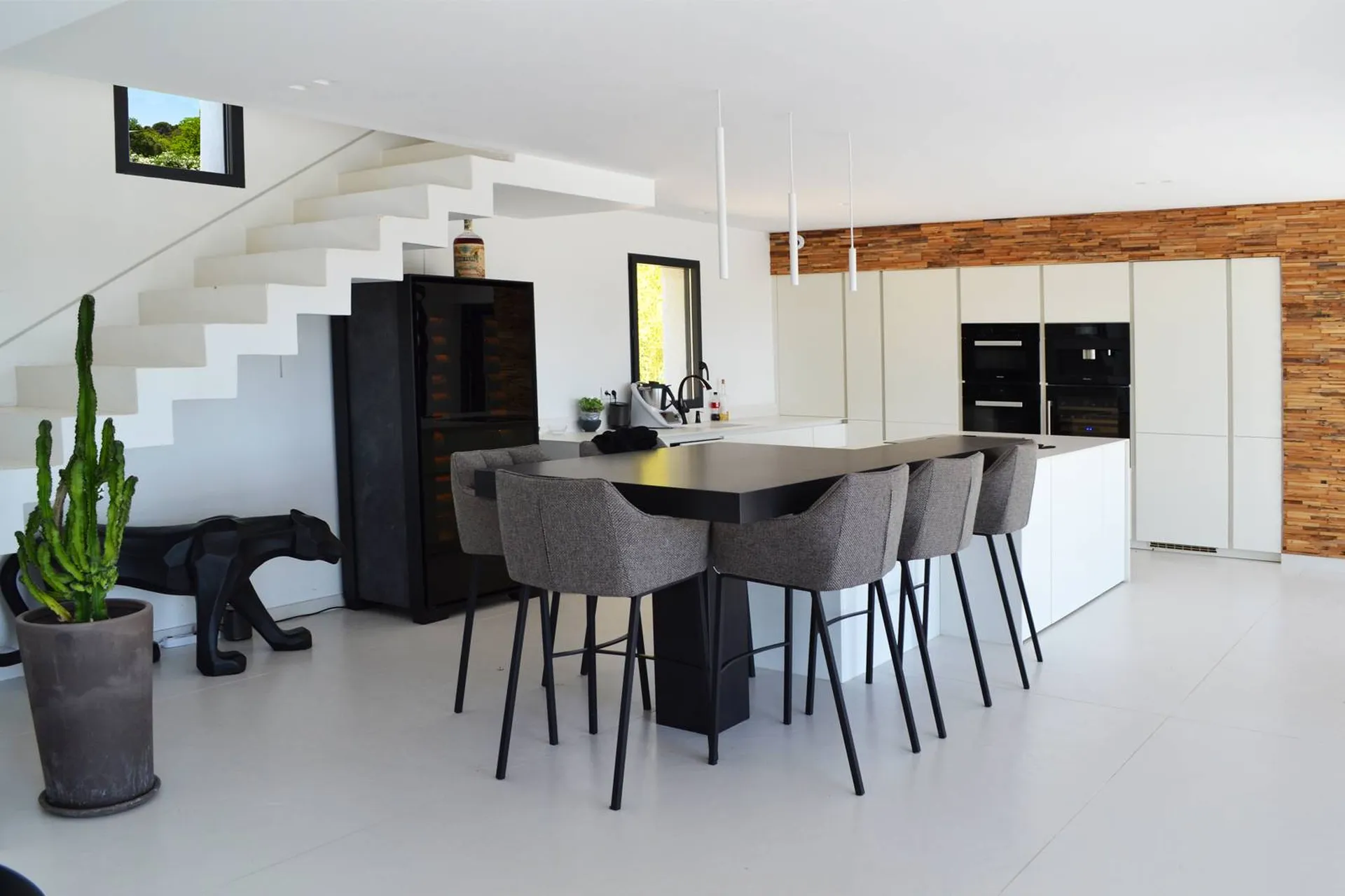 Réalisation d'un escalier coffré dessus dessous décoratif 