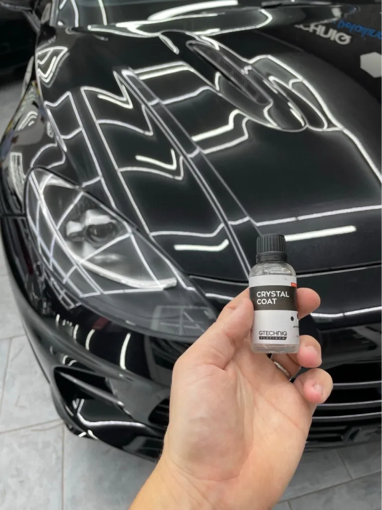 Traitement céramique Aston-Martin DBX 707 neuf pour la concession Aston Martin à Cannes
