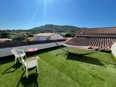 Maison à vendre Roquefort la Bedoule de plain pied sur 520m², avec piscine hors sol et garage 