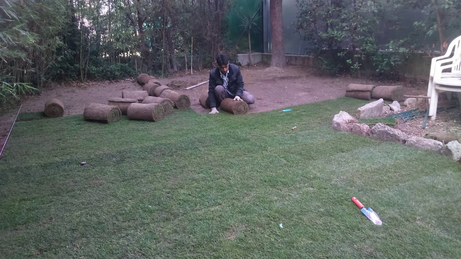Pose et entretien de pelouse à Marseille et dans les Bouches du Rhône