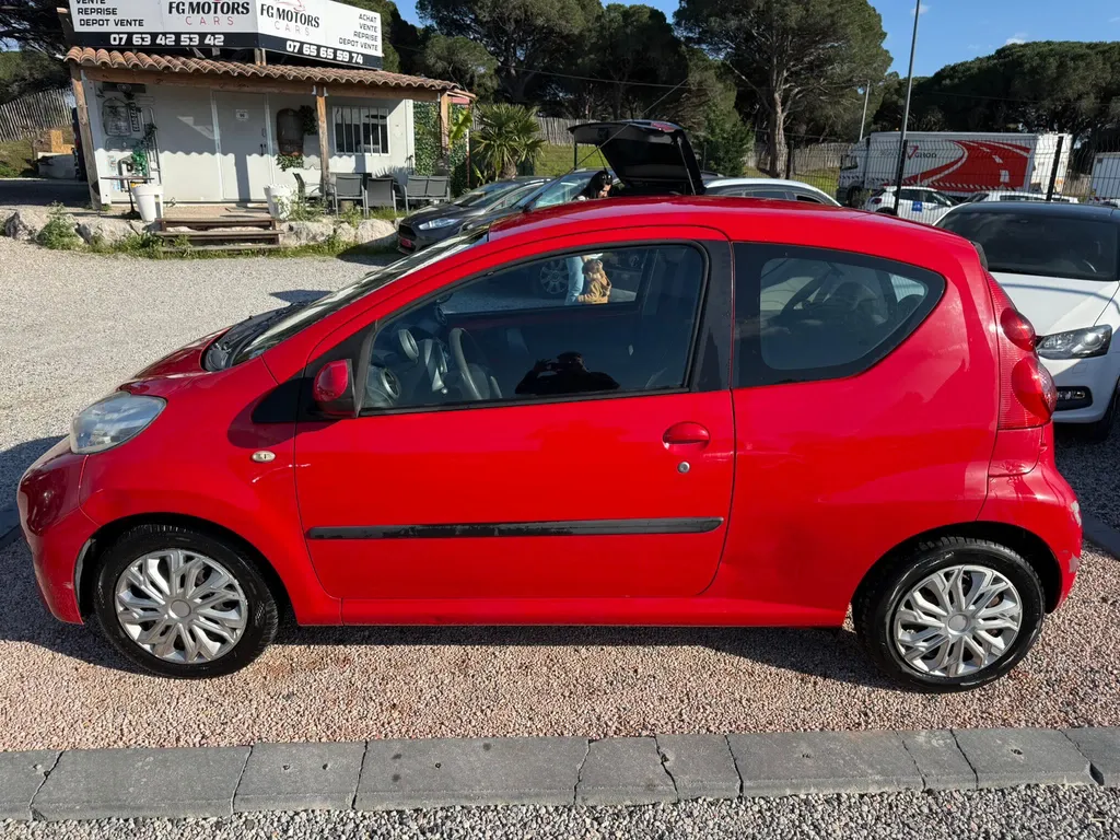 PEUGEOT 107 3 Portes 1.4 HDI 54CV 