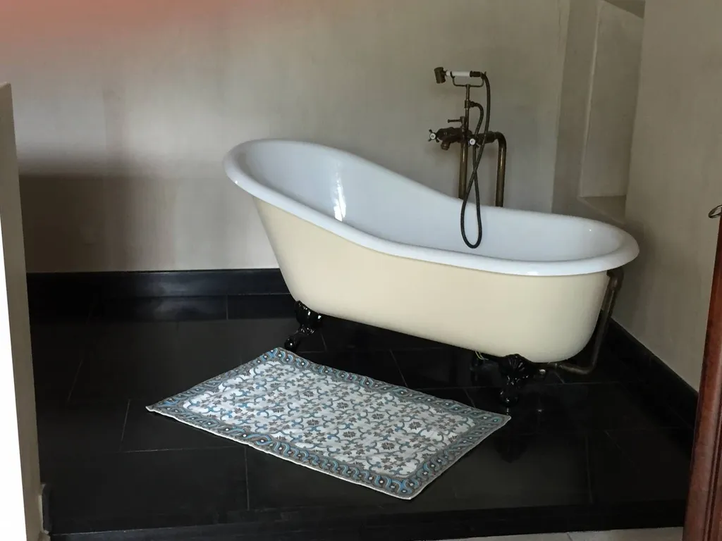 sol en granit noir du Zimbawé