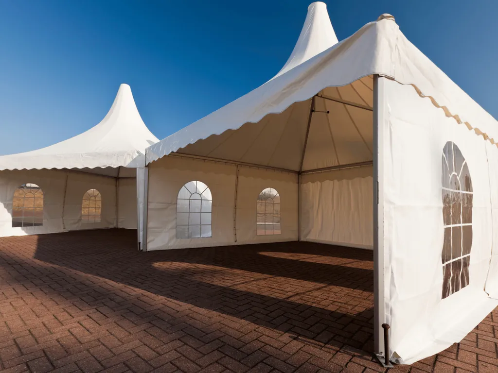 Notre zone d'activité pour ce serviceLocation tente de réception pour 100 personnes