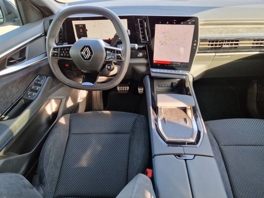 Nouveau Renault Austral Hybride E-TECH 200 Techno ESPRIT ALPINE 4CONTROL occassion près de Toulouse en Occitanie