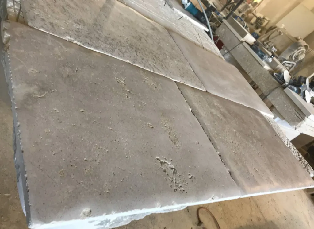 Comment choisir le meilleur carrelage en pierre naturelle? Travertin ou Dordogne ou Bourgogne ?