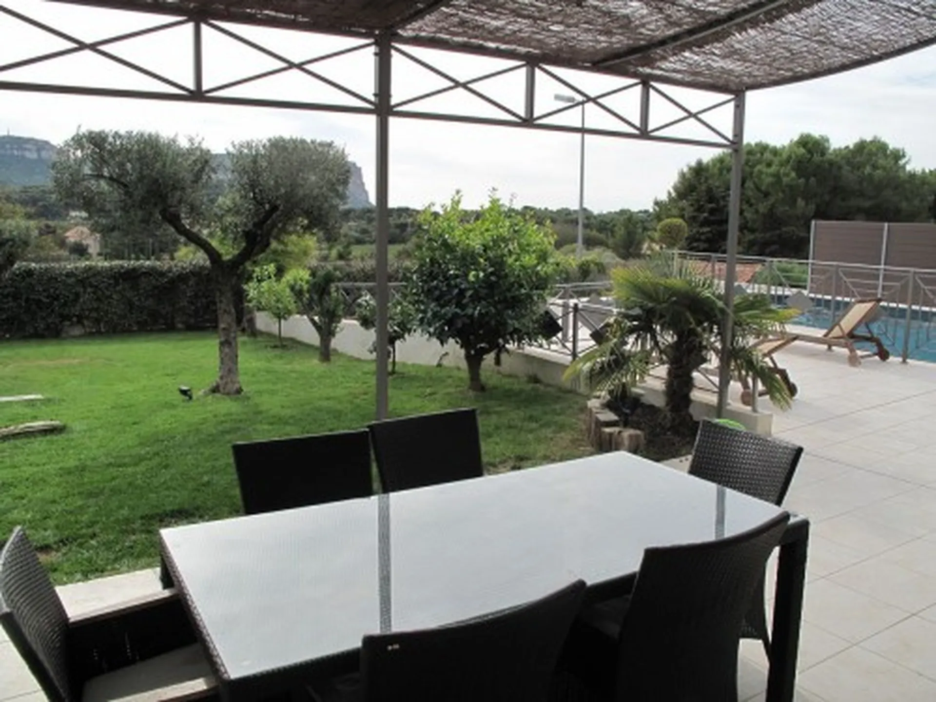 Villa à vendre 8 Cassis composée de 2 logements