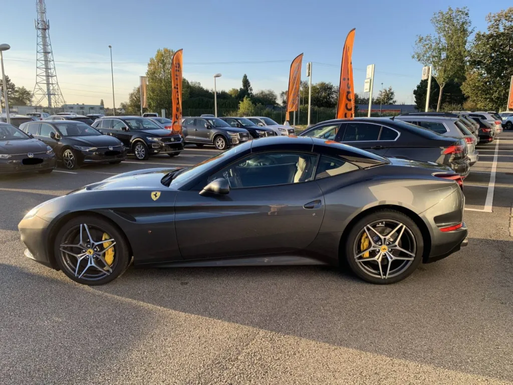 Vente Ferrari d'occasion Califonia T en Normandie