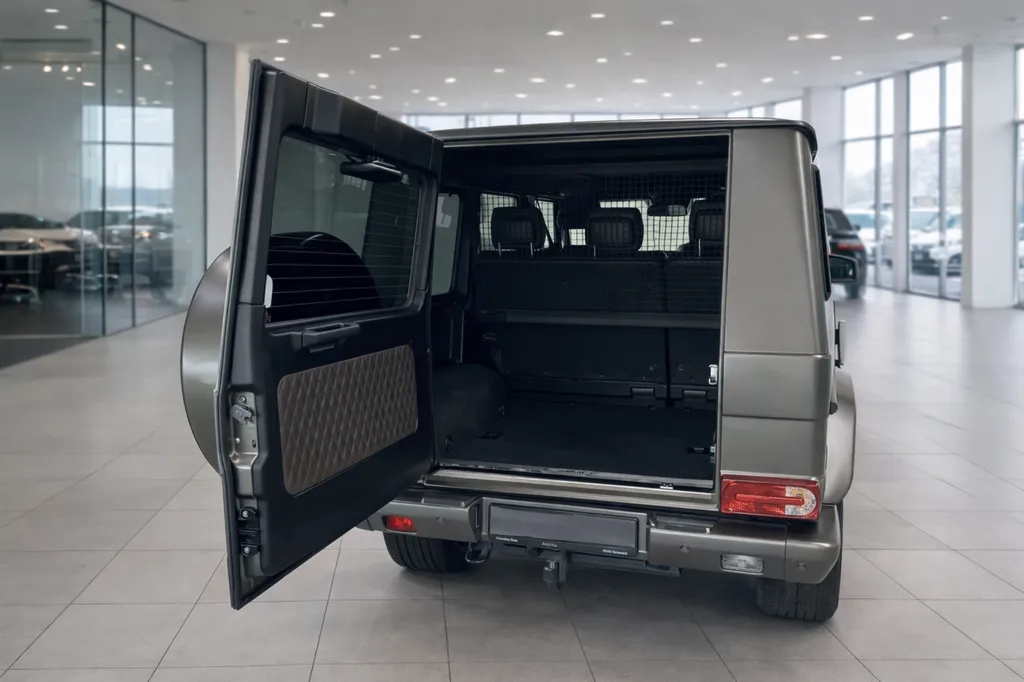 Mercedes Classe G coffre ouvert – volume de chargement et espace arrière
