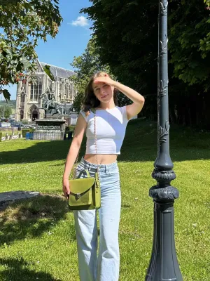 Mademoiselle George N°2 vert olive de Paul Marius disponible chez Evasion Eu