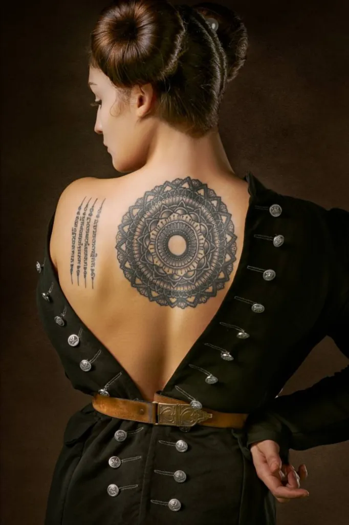 Tatoueur Plan de cuques Tattoo falhine
