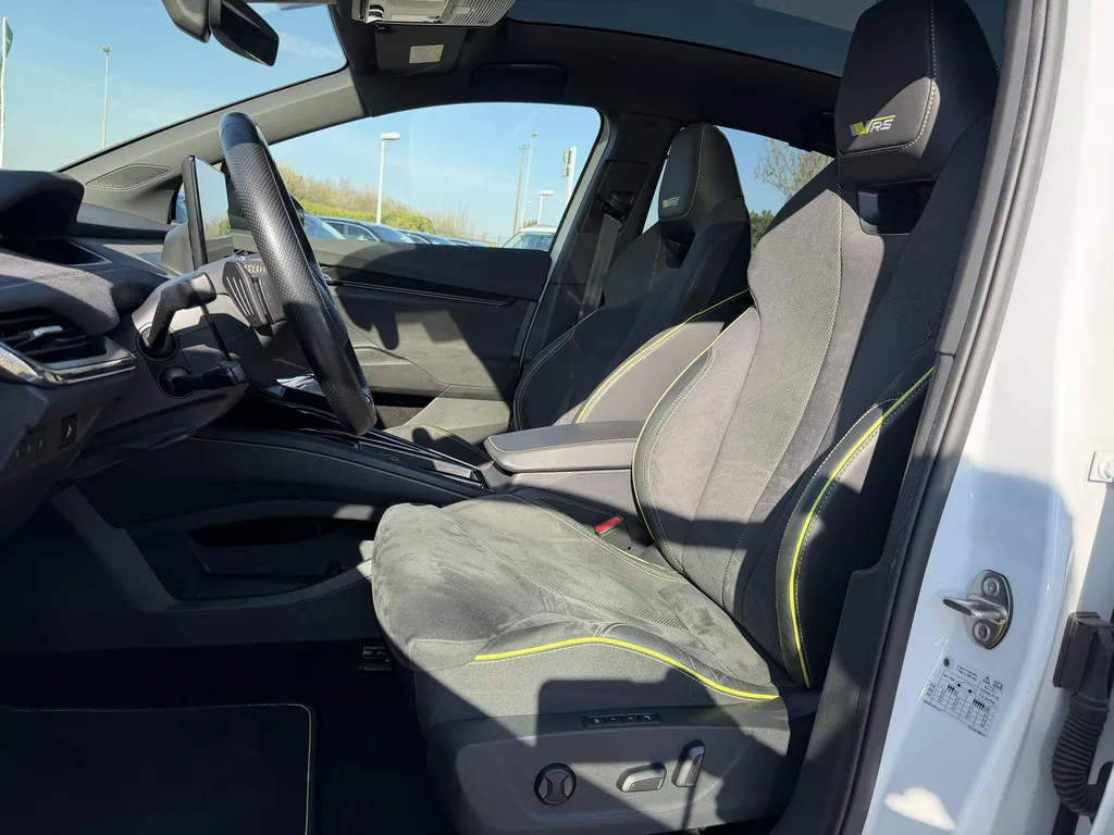 Vente Skoda Enyaq Coupé iV RS occasion 299 ch 4x4 électrique disponible chez votre concessionnaire auto proche le Havre