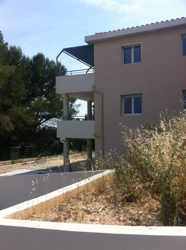 ACHAT TONNELLE OMBRIERE SUR MESURE  DESIGN MARSEILLE PACA