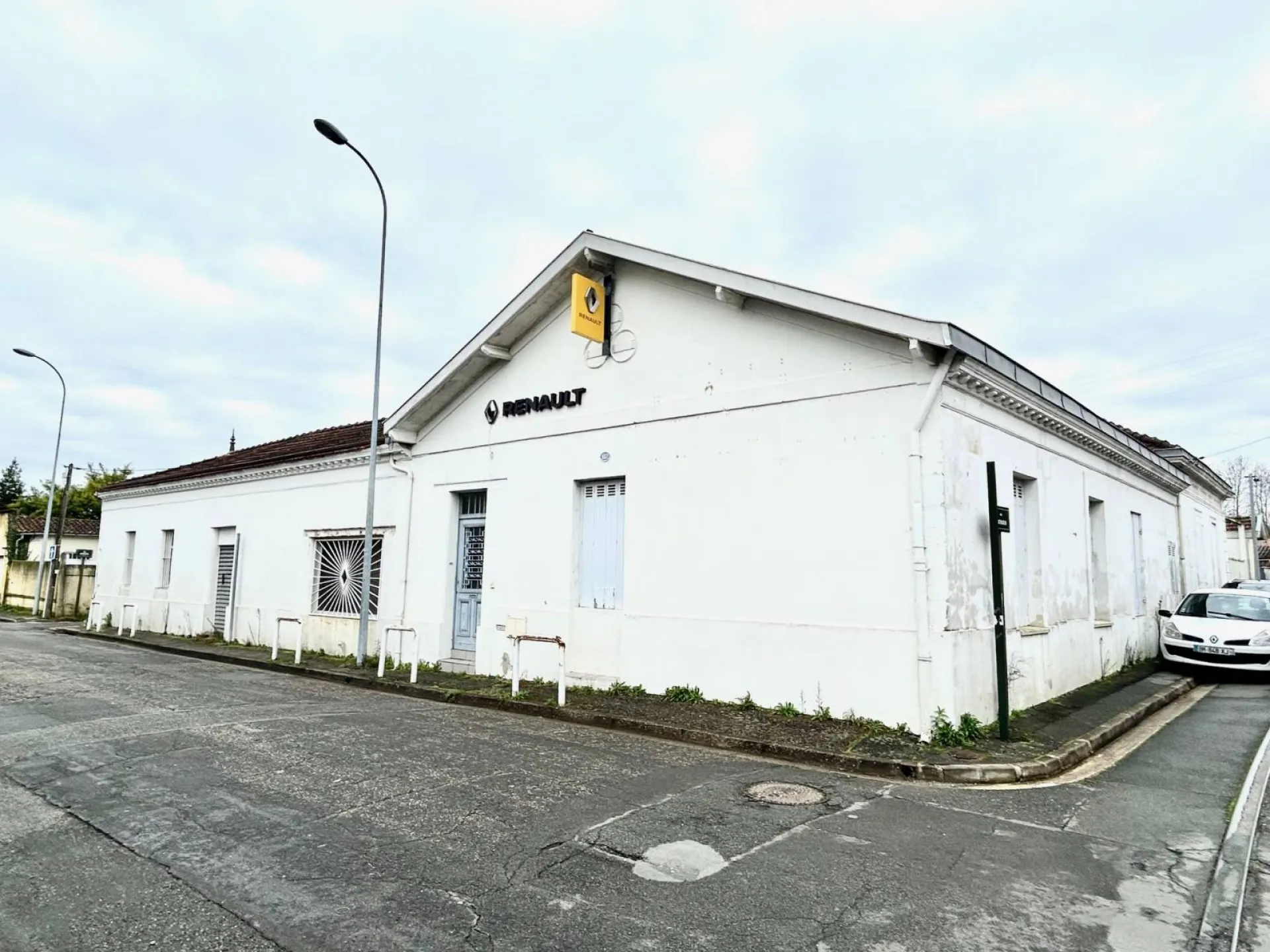 Ensemble immobilier (maison + ancien Garage automobile) Bègles  