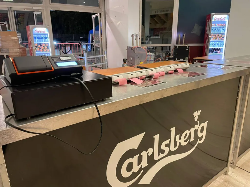 Location de caisse tactile pour bar de festival avec AJ MONETIC