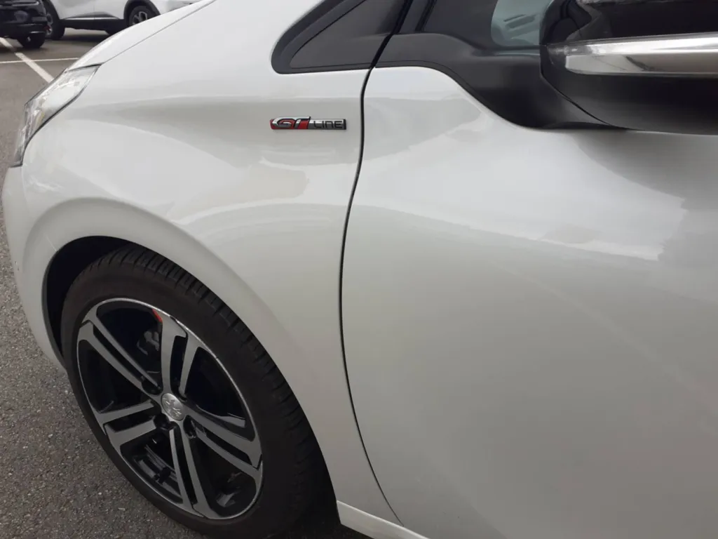 Peugeot 208 OCCASION PureTech 110ch S&S EAT6 GT Line TOIT PANORAMIQUE proche de Toulouse Occitanie