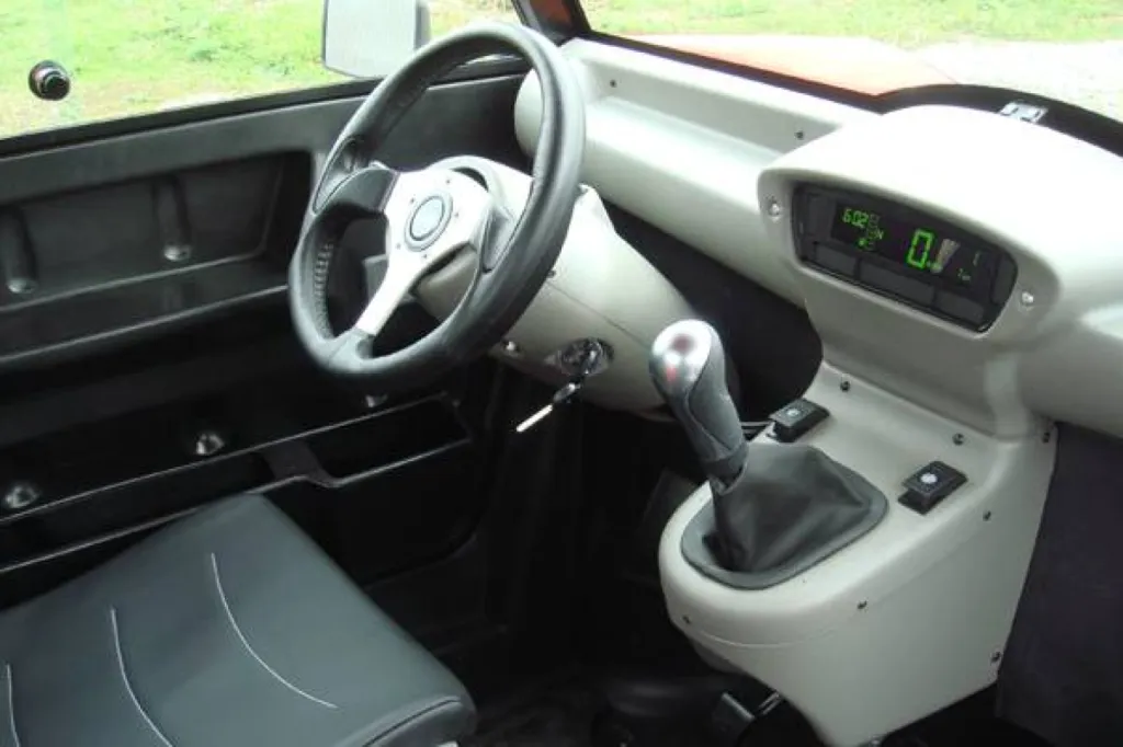 Vente voiture sans permis de marque SECMA Fun Lander 2 places a Toulon dans le Var 83