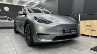 Film de protection voiture XPEL STEALTH - Tesla Y Perfomance sur l’axe Cannes, Nice, Monaco