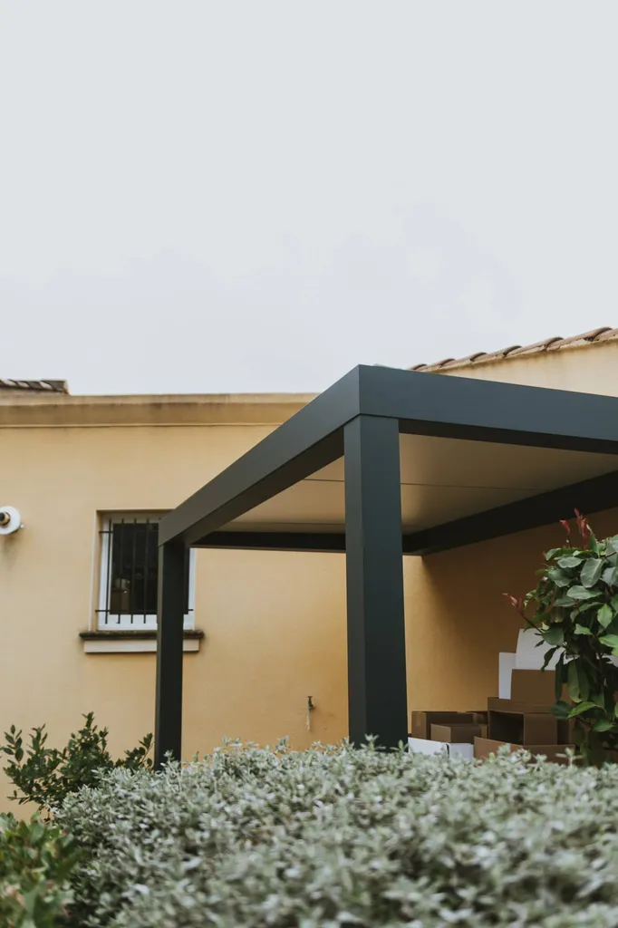 Investir dans une pergola à Sète : gagnez en plus-value en 2026 ! 