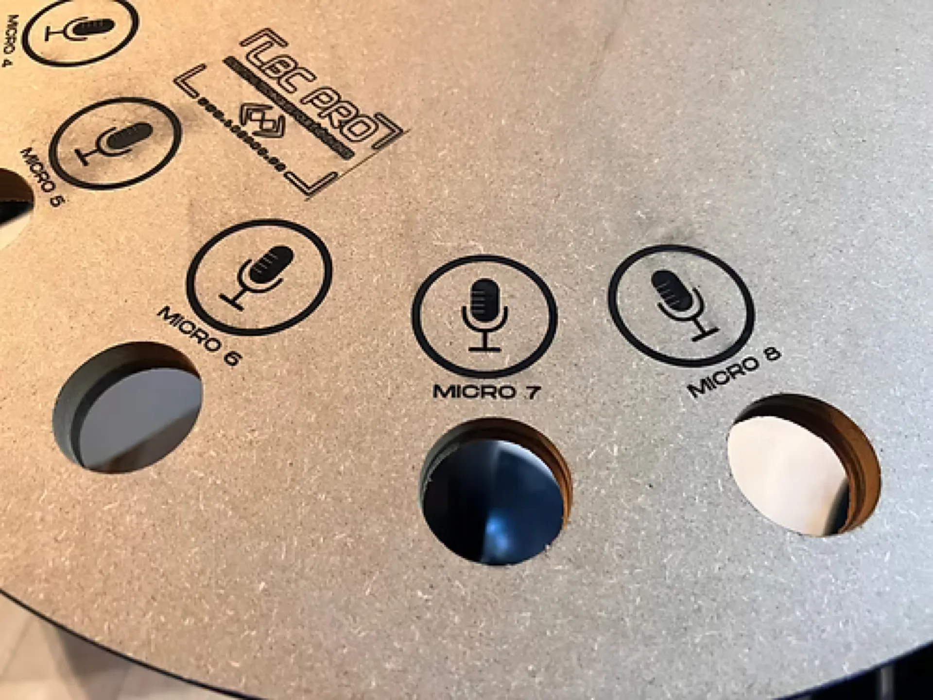 TABLE HAUTE MICROS EVENEMENTIEL