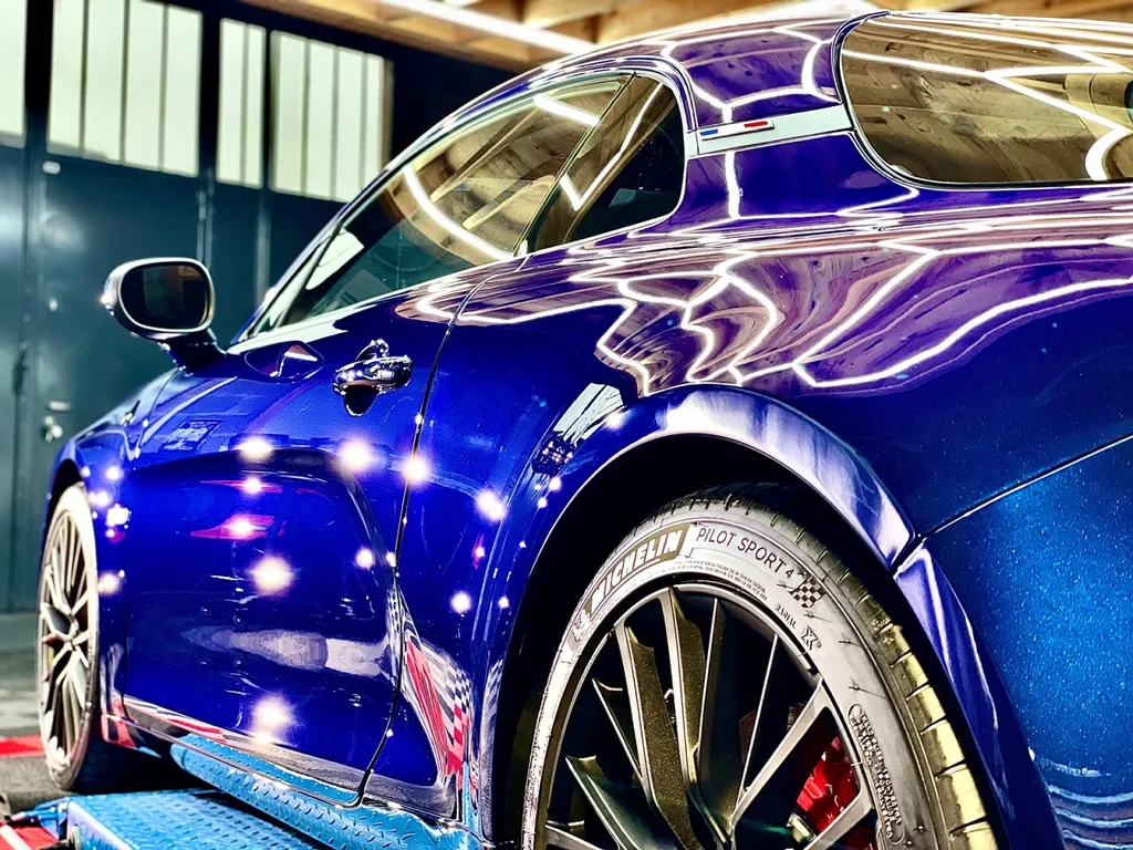 Protection PPF Renault alpine et traitement céramique carrosserie Lyon 