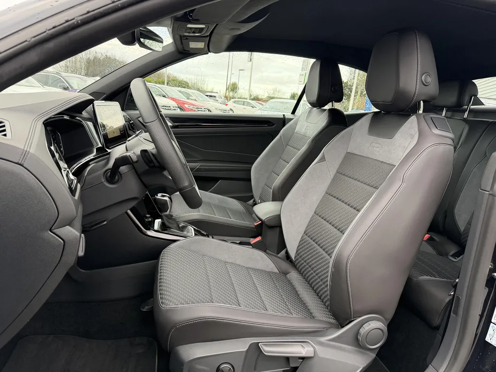 Volkswagen T-Roc Cabriolet R-Line DSG7 d’occasion proche Rouen – Essence Automatique