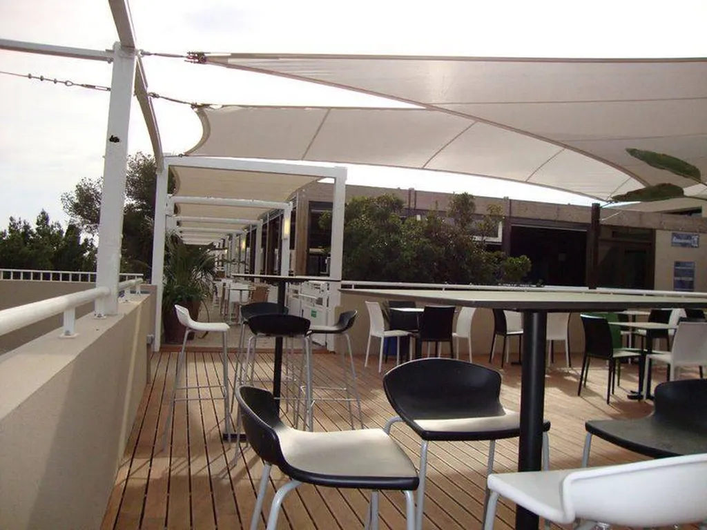 Voile d'ombrage achitecturale dans le Var.