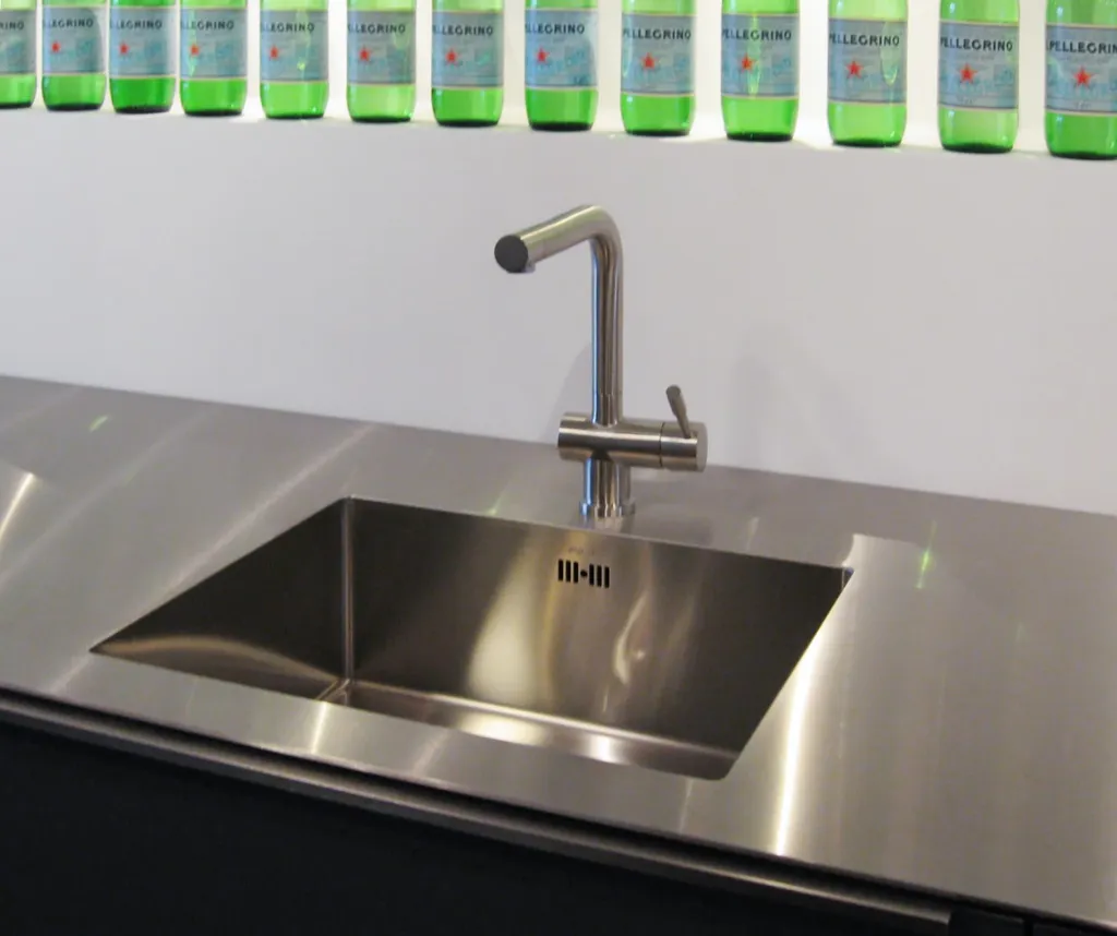 Évier inox bingara soudé dans plan de travail inox 4 mm massif Marseille