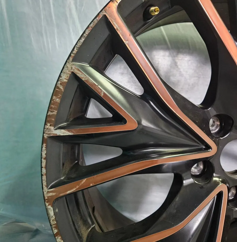 Jante de Cupra abimée