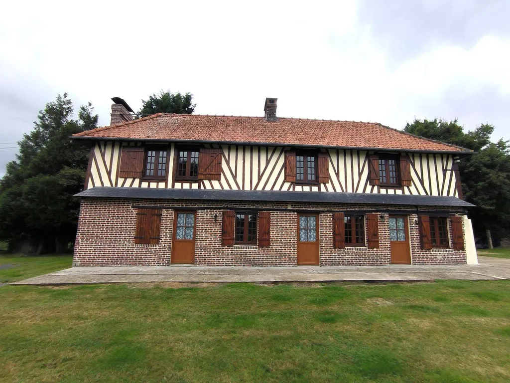A VENDRE, au calme, Authentique maison Normande, quatre chambres, sur une parcelle de terrain d'environ 2500m² proche commerces de Moyaux 14590