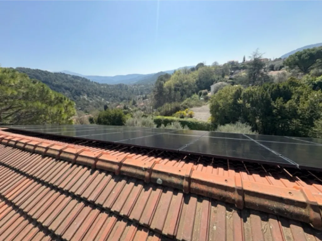 Etude offerte pour vos panneaux photovoltaïques avec Provence Energie Solaire Services à La Ciotat