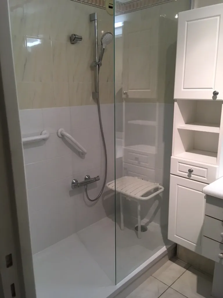 douche senior vitrolles marseille