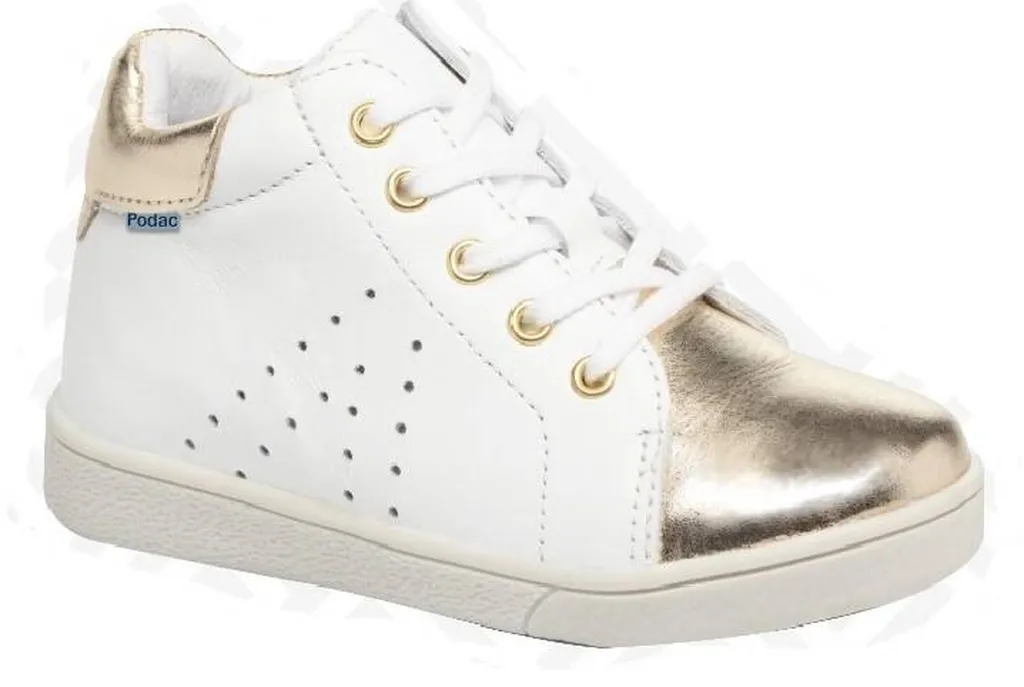 Où trouver des chaussures orthopédiques fabrication française esthétiques pour enfant sur mesure en Ile de France