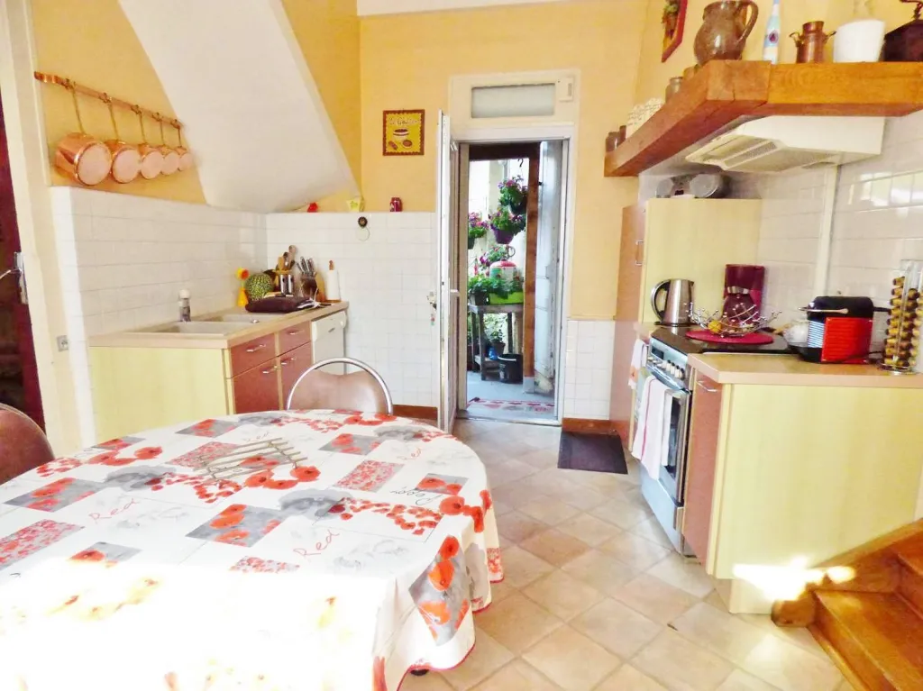 Acheter maison proche commerces avec jardin proche centre ville d'elbeuf 76