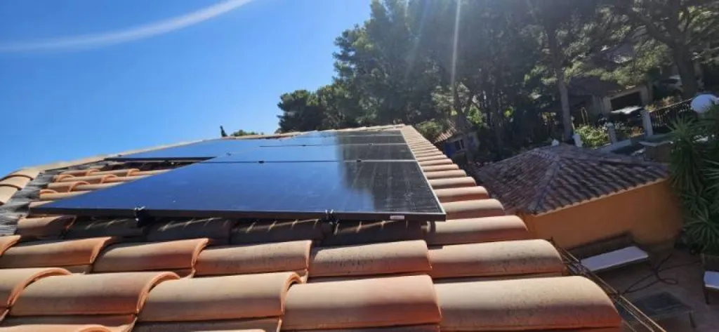 Pose de 5 panneaux solaires photovoltaïques à Marseille 9ème dès 8500€