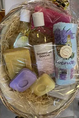 Offrez un Noël Authentique avec les Coffrets de La Savonnerie Le Sérail