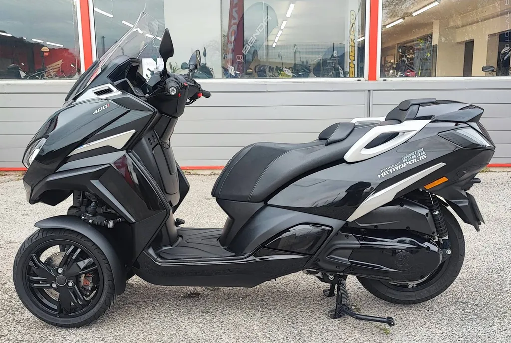 PEUGEOT METROPOLIS 400 active DU 07/2022 AVEC 23400 KM.