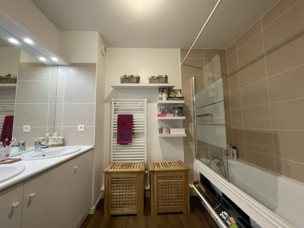 Acheter appartement orienté sud récent à Bordeaux quartier ravezies
