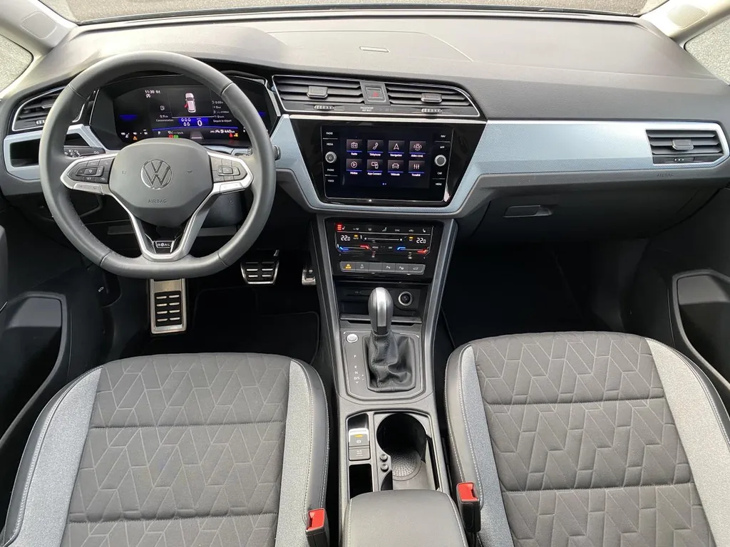 Achat Volkswagen Touran Occasion Récente proche Le Havre : 2.0 TDI 150 DSG7 chez Caudebec Automobiles Normandie