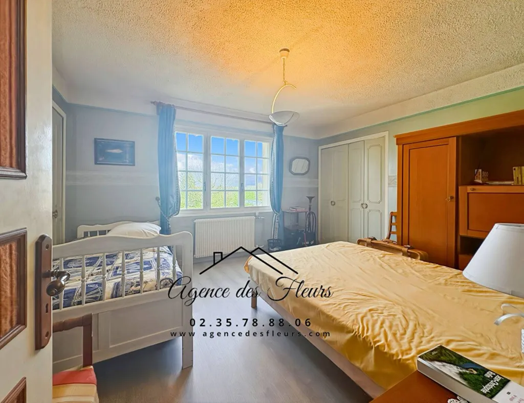 À SAISIR sur LA SAUSSAYE, Charmante maison 6 pièces de 127 m² sur un terrain de 868 m² .