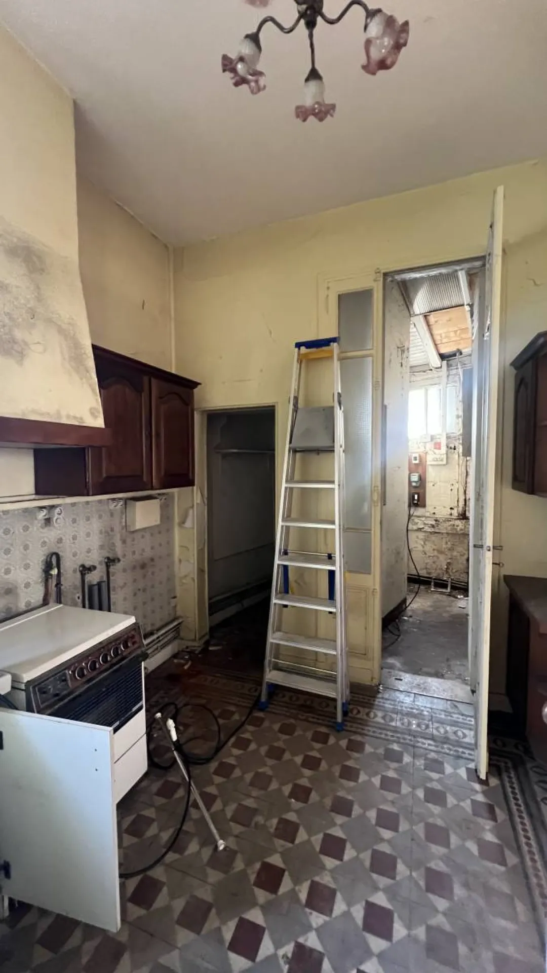 Vendue Charmante échoppe double à rénover Bordeaux Caudéran 