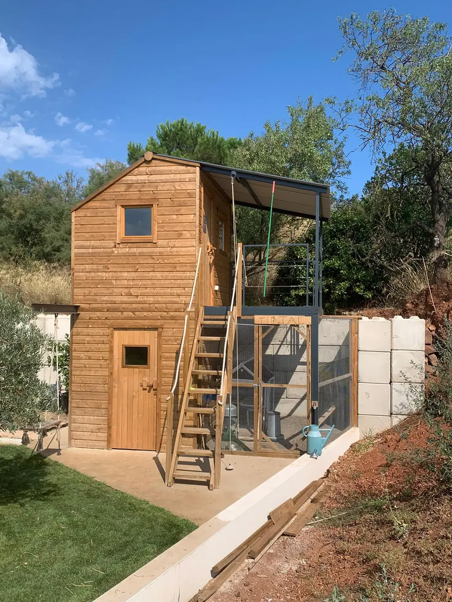 Création d’un abri de jardin magique pour enfants à Agde