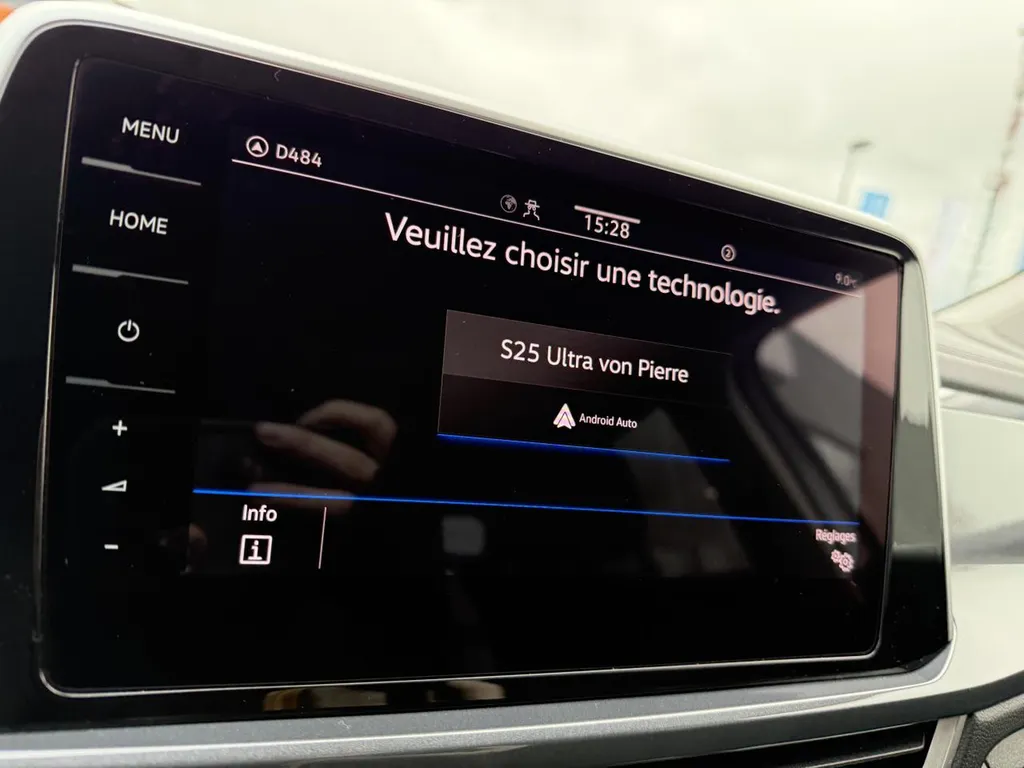 Volkswagen T-Roc d'occasion à prix mandataire près du Havre : SUV diesel automatique récent et garanti.