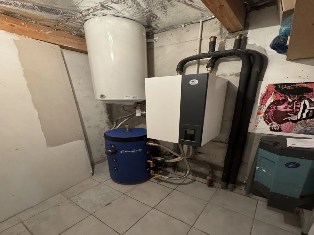 Installation pompe à chaleur air/eau marque THERMOR à sisteron alpes de haute Provence  - Barbero Climatisation -