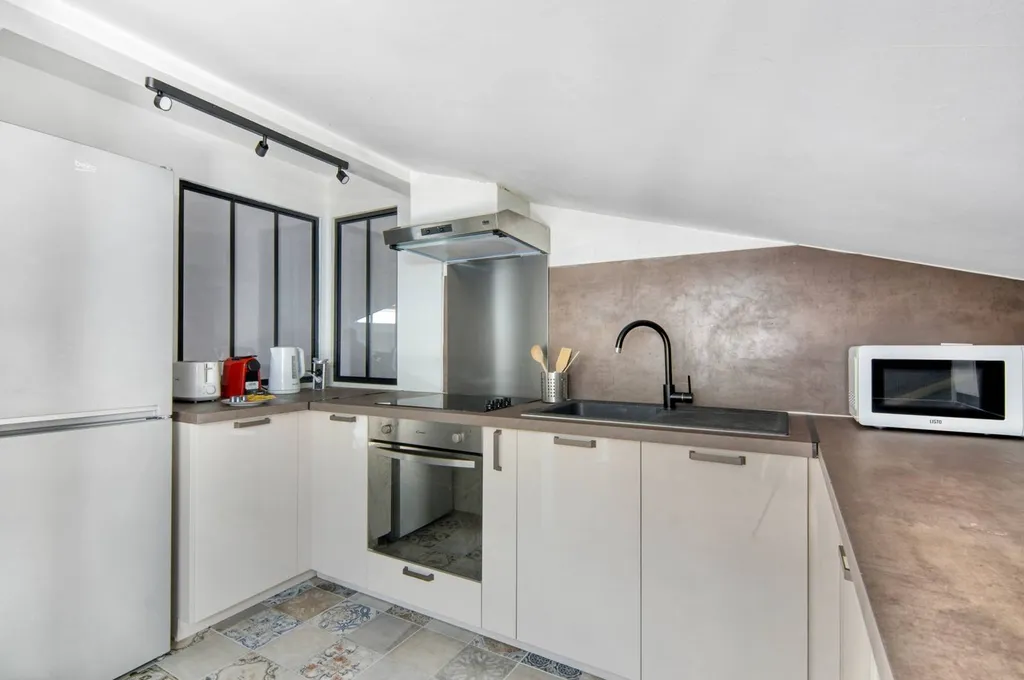 Superbe T2 meublé de 35m² proche Place Dupuy  