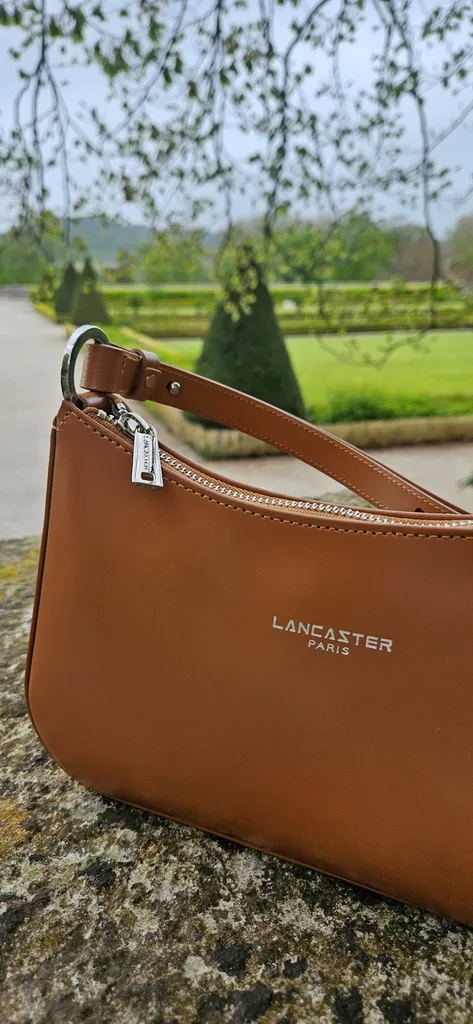 Sac Lancaster en cuir camel chez Evasion à Eu