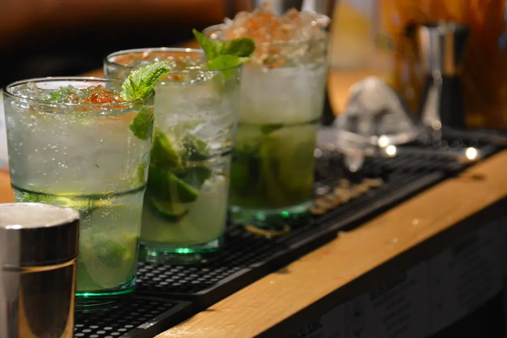 Accompagnement complet dans votre cheminement pour devenir barman professionnel à Lyon
